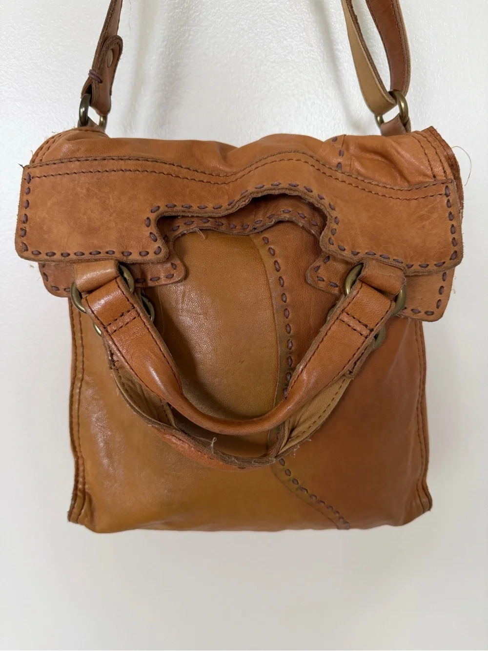 LUCKY BRAND Abbey Road Lamb Leather Whipstitch Crossbody Messenger Bag Hobo